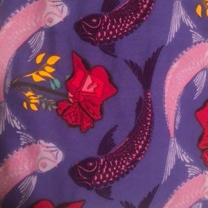 🦄 TC Koi fish leggings